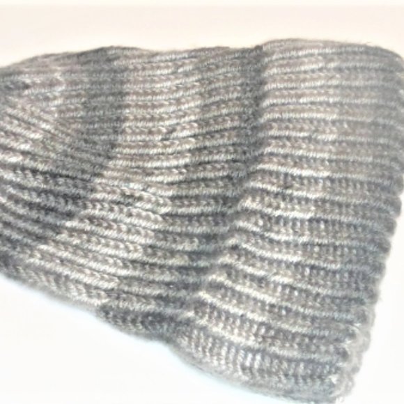 Hand Knitted KIDS TOQUE Kids HAT Kids Wool Hat Vintage Hat Cap Black & Gray Hat - Picture 4 of 4